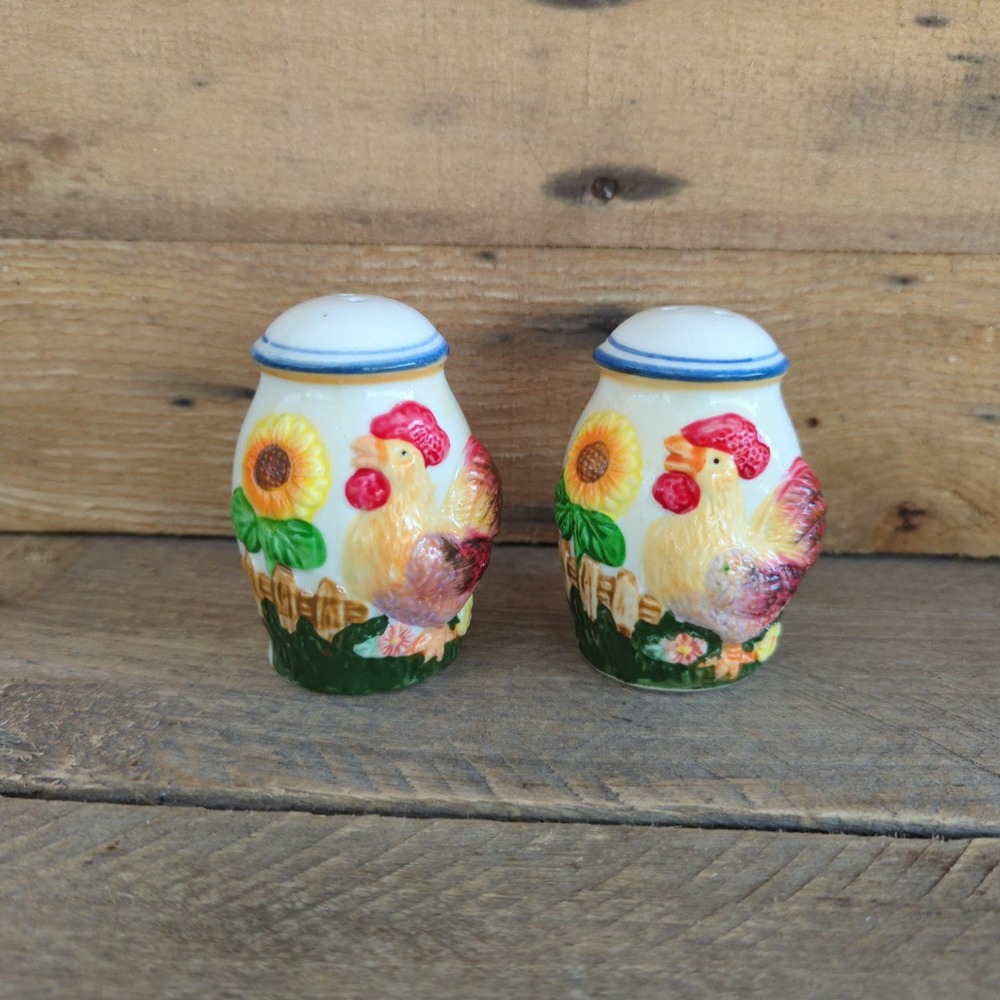 Vintage 2002 Prestige Ceramic Chicken Sunflower Salt and Pepper Shakers